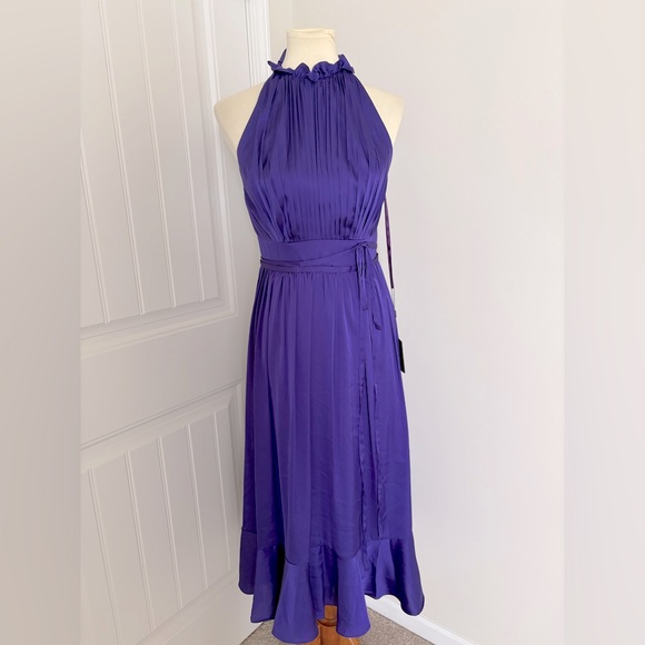 Mac Duggal Dresses & Skirts - *NWT* Mac Duggal Halter neck dress